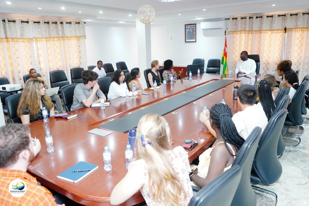 Read more about the article Mayor Kamal Adjayi met with students from the University of Georgia who came for an educational visit